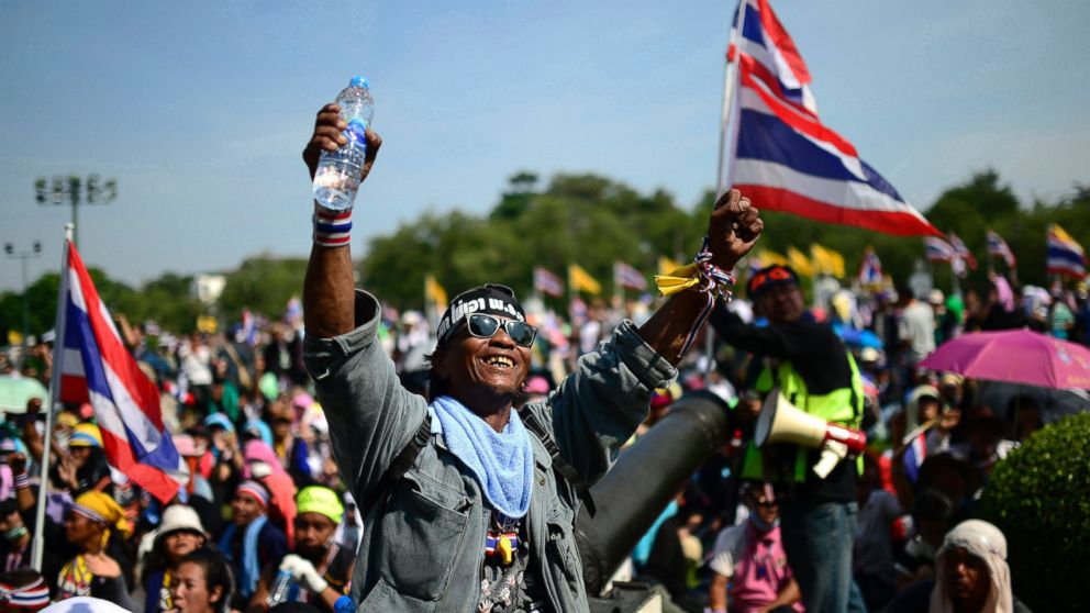 GTY_thailand_protest_jef_131203_16x9_992