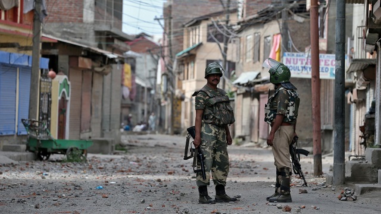 kashmir-curfew_reuters