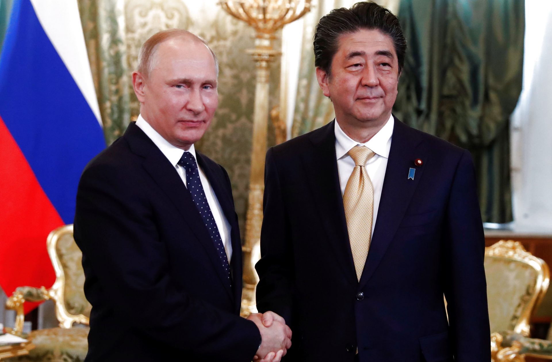 https_s3-ap-northeast-1.amazonaws.compsh-ex-ftnikkei-3937bb4images996014010699-2-eng-GB20180527_Abe-Putin